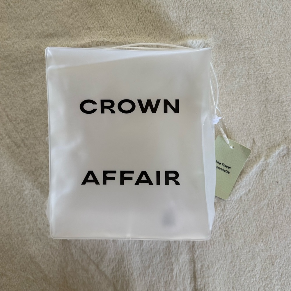 Crown Affair Clear Zipper Pouch